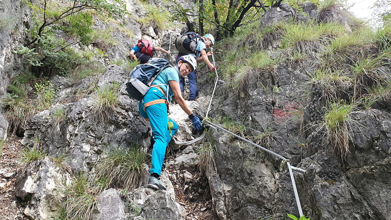 Am südlichen Ende der Südtiroler Weinstraße startet der Fennberg-Klettersteig. 