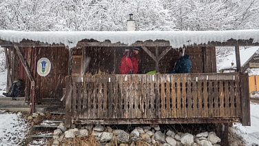 Aufbruch bei leichtem Schneefall