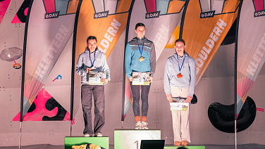 Podium für Alisa Strigo (Platz 2) und Paula Mayer-Vorfelder (Platz 3) in der U17.