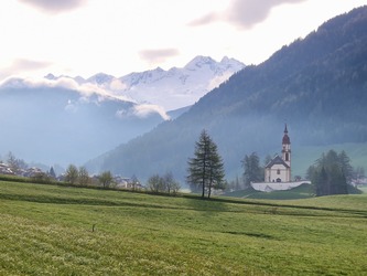 Obernberg am Brenner, Blick von der Terrasse unserer Unterkunft im Frühjahr